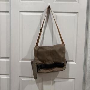 Tumi Khaki Ballistic Nylon Brown Leather Laptop Crossbody Messenger Bag‎